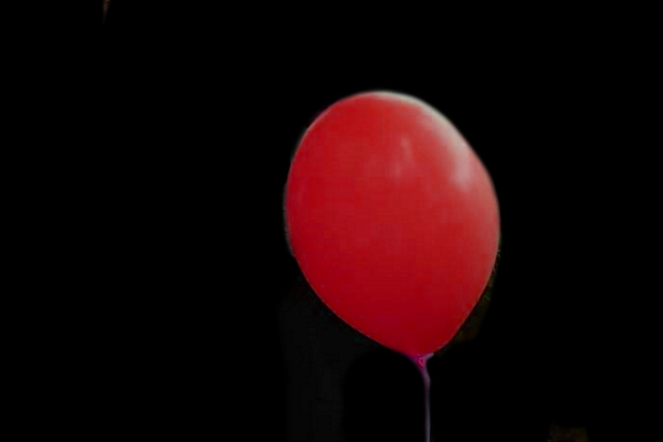 Фотография перформанса «Неон»